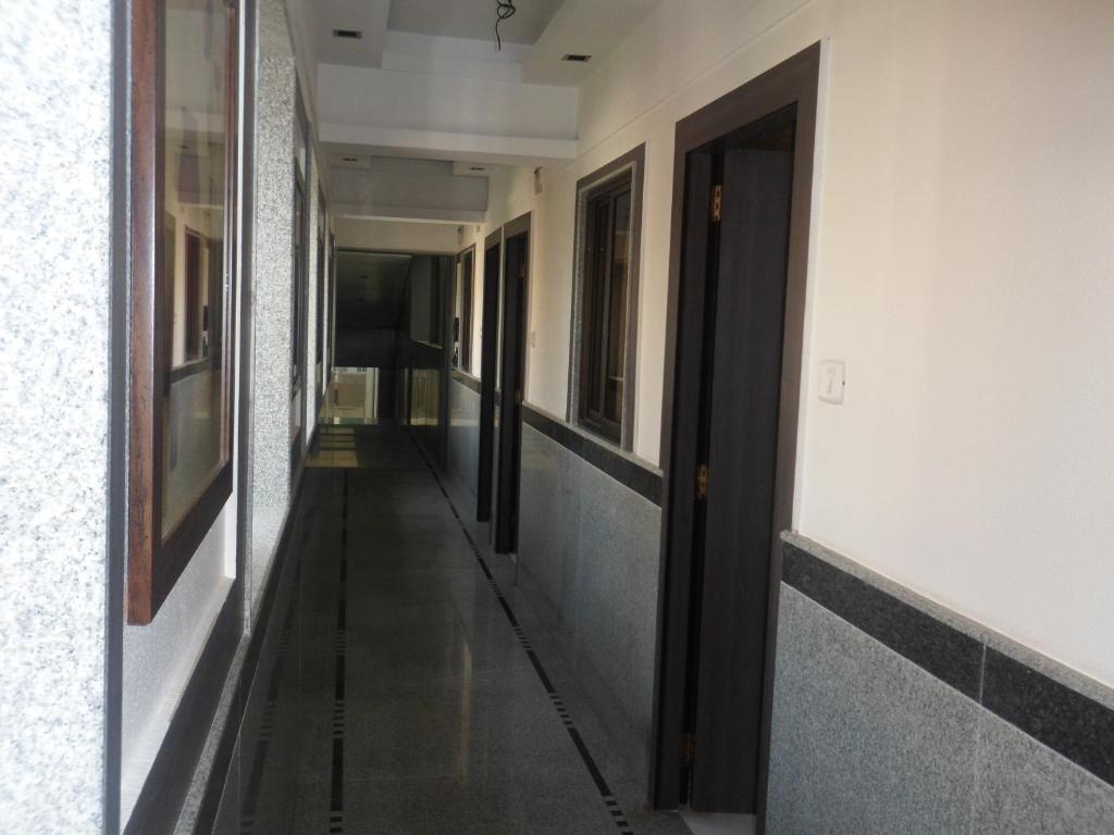 Hotel Esteem Колката Екстер'єр фото