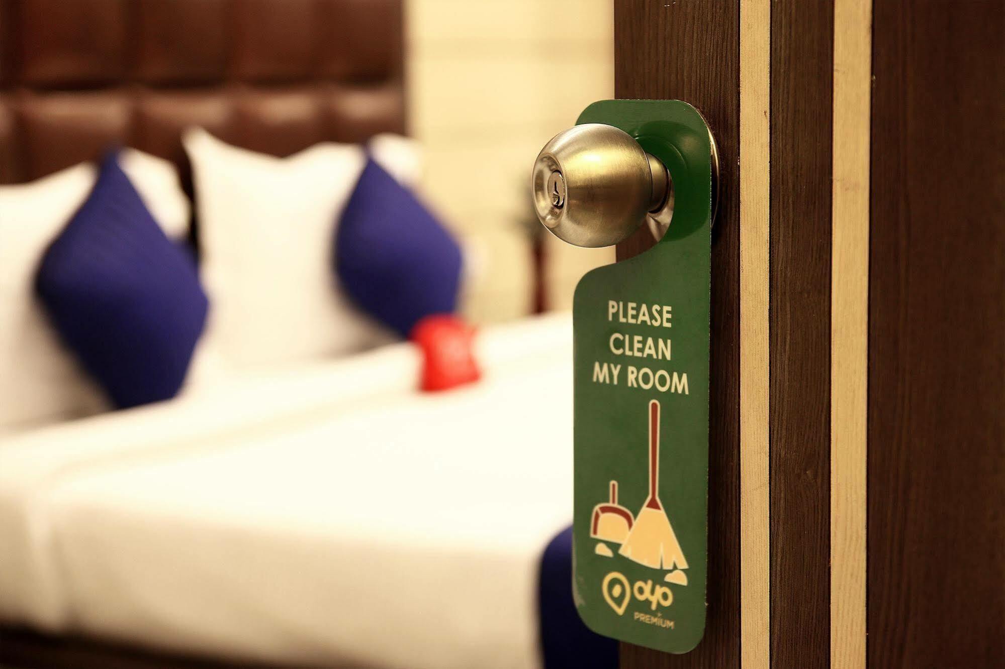 Hotel Esteem Колката Екстер'єр фото