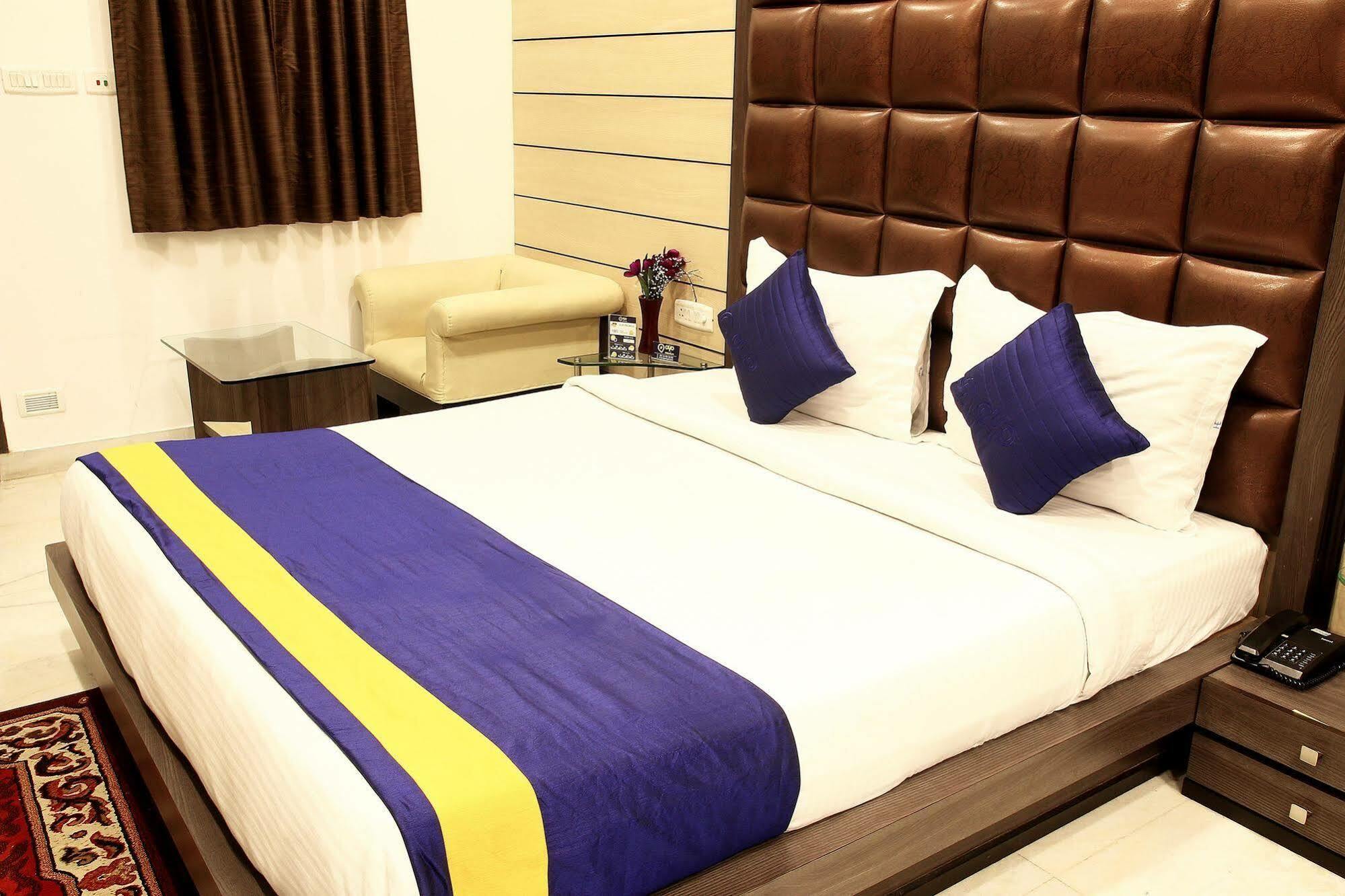 Hotel Esteem Колката Екстер'єр фото